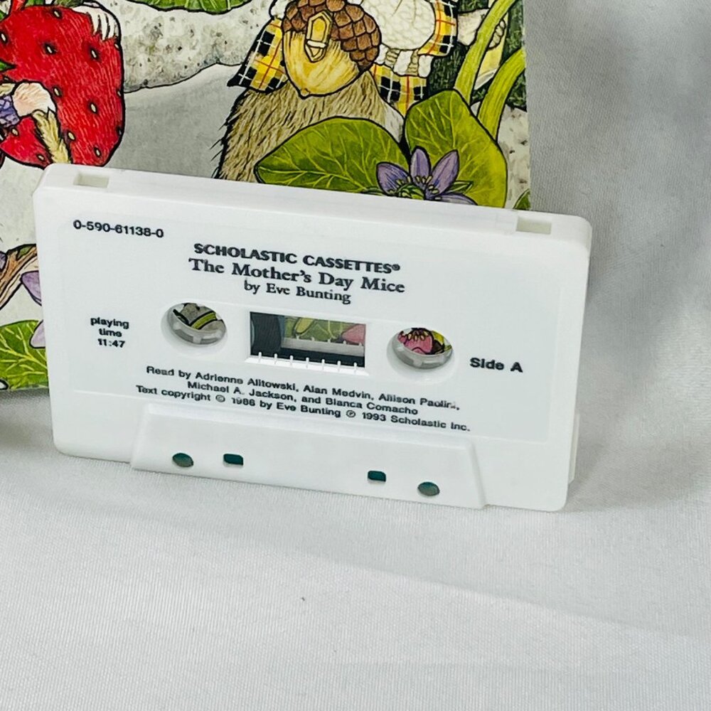 The Mothers Day Mice Picture Book & Cassette Set By Eve Bunting & Jan Brett - Picture 2 of 12